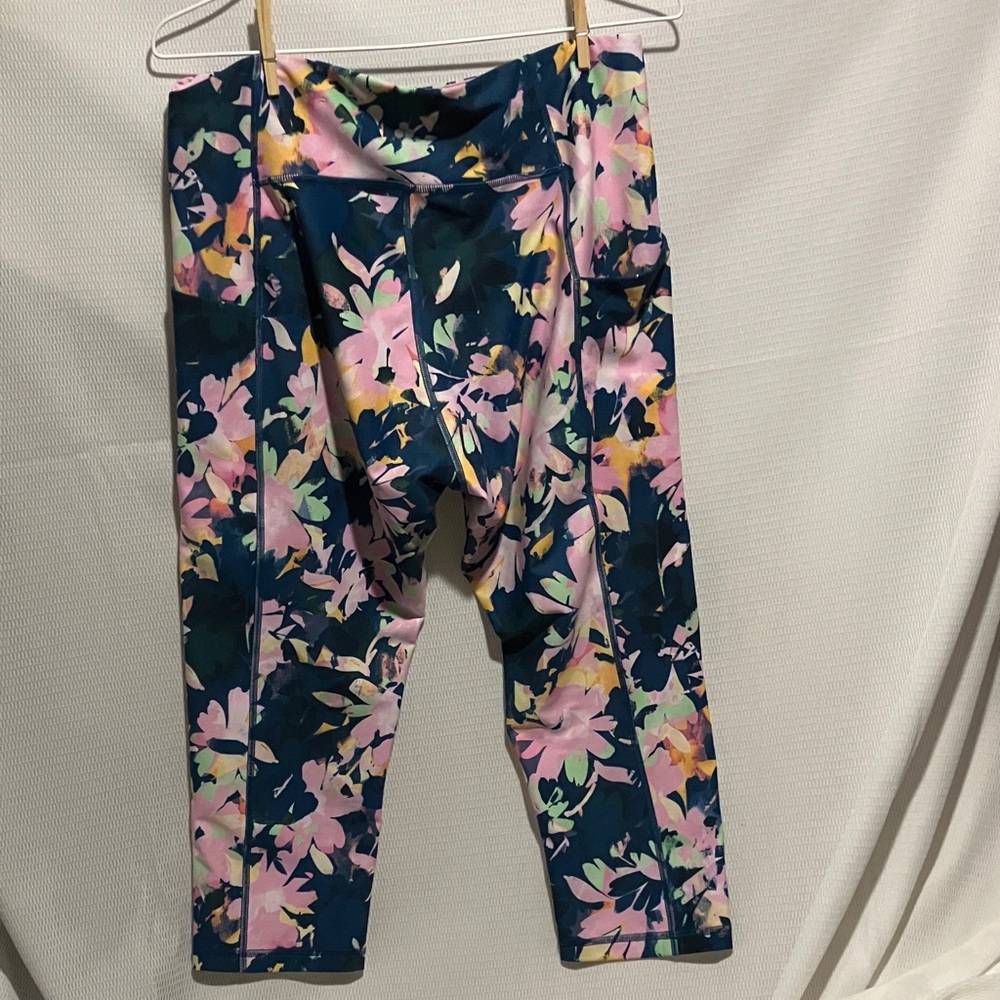 Tek Gear Women Floral Leggings - Pink and Green on Navy - Picture 3 of 3